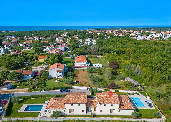 Holiday House Evida