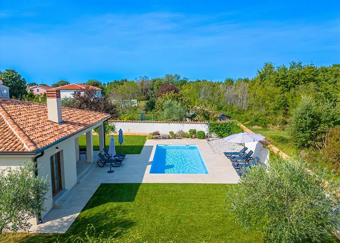 Holiday House Evida